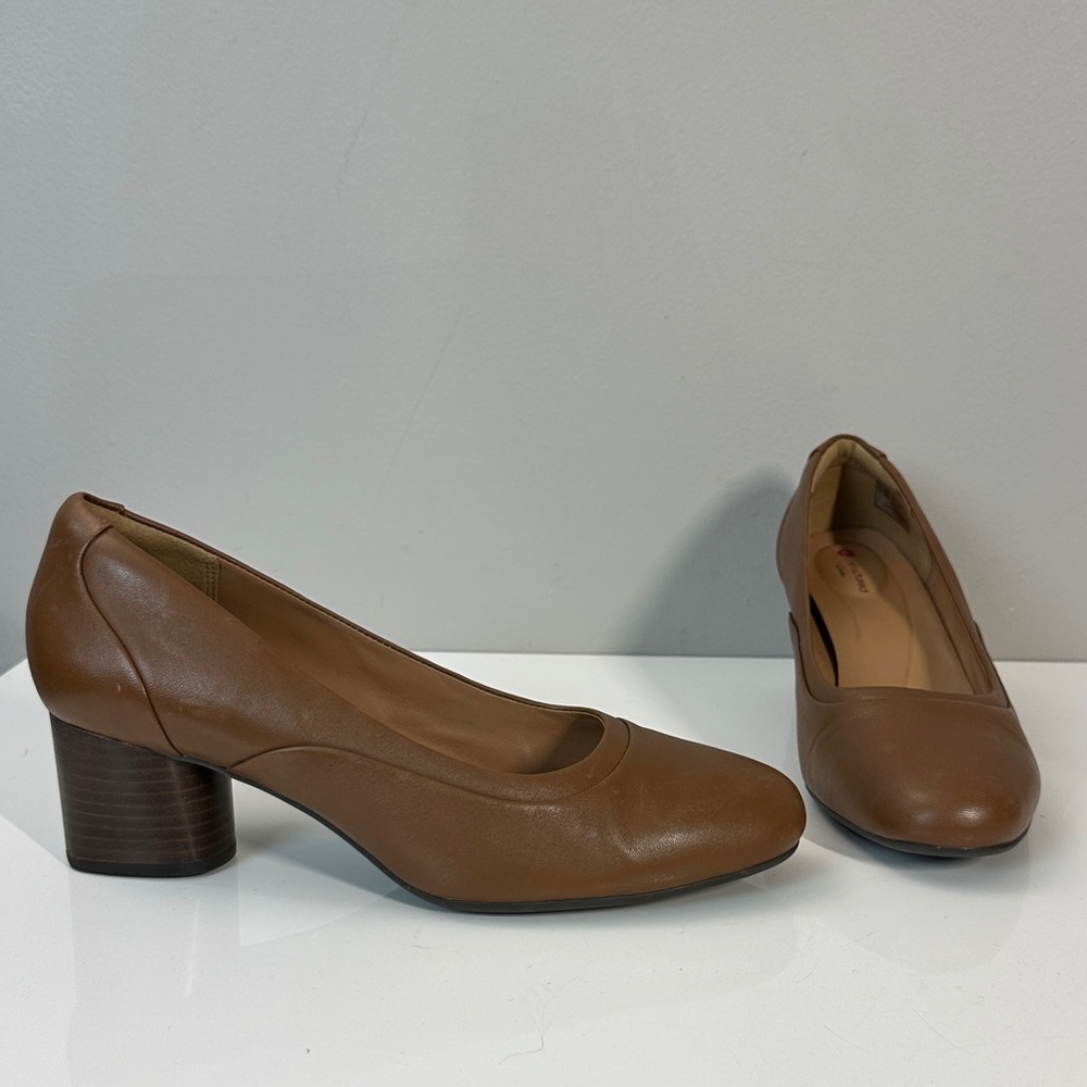 Clarks Un Cosmo Step Pump Tan Leather HeelsSize 10W